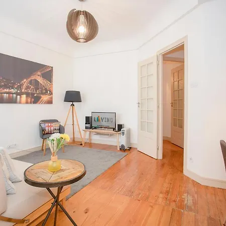 Apartment Liiiving In | Light Spacious