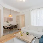 Liiiving In | Light Spacious *