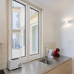 Апартаменты Liiiving In | Light Spacious