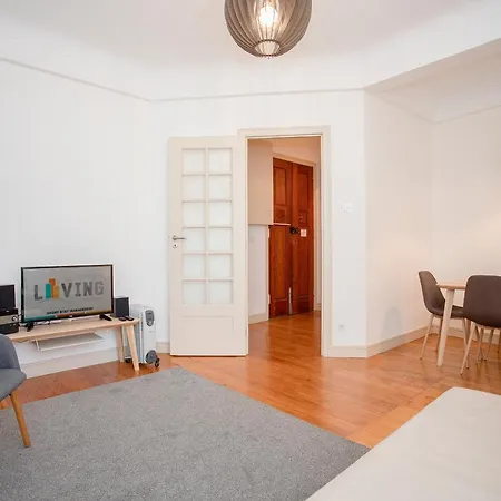 Apartment Liiiving In | Light Spacious