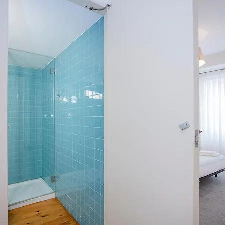 Liiiving In | Light Spacious Apartamento Oporto