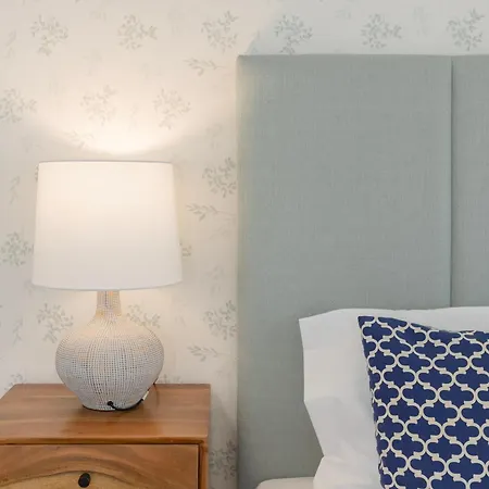 Liiiving In | Light Spacious Apartment Porto