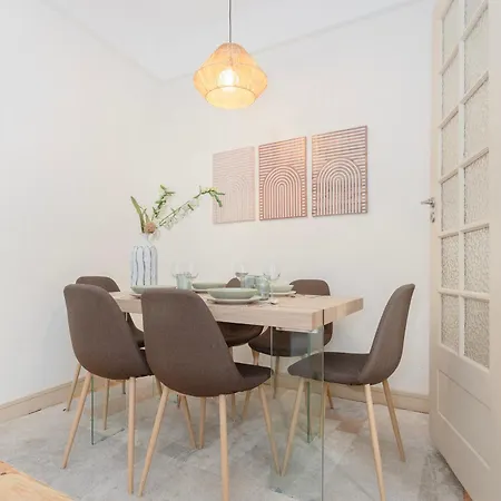 Liiiving In | Light Spacious *