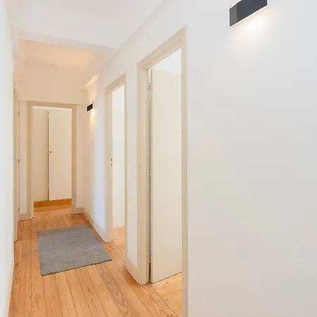 Liiiving In | Light Spacious