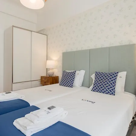 Liiiving In | Light Spacious Apartment *