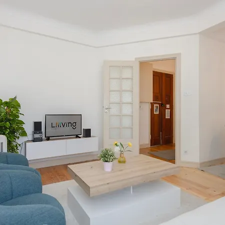 Διαμέρισμα Liiiving In | Light Spacious *