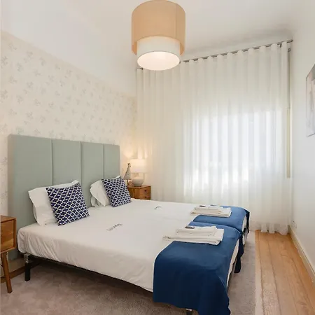 Liiiving In | Light Spacious Porto