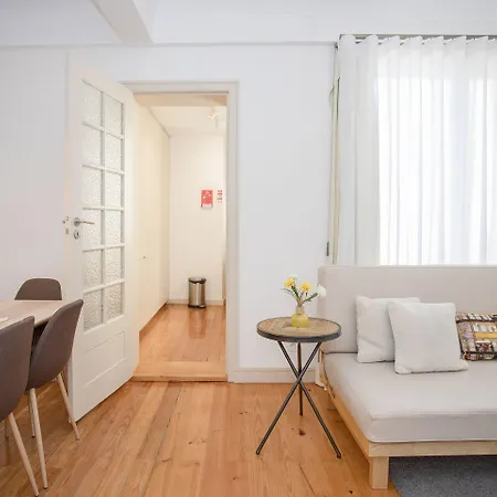 Apartmán Liiiving In | Light Spacious *