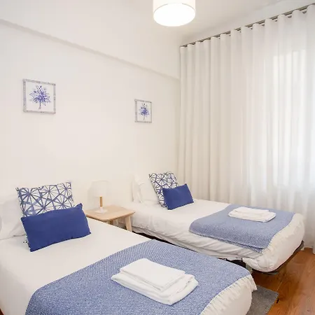 Liiiving In | Light Spacious Porto