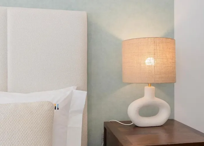 Liiiving In | Light Spacious