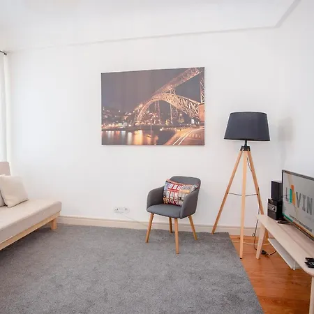 Liiiving In | Light Spacious Oporto