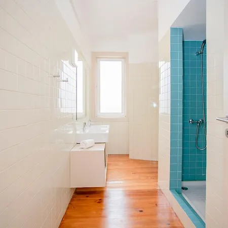Liiiving In | Light Spacious Apartamento Oporto