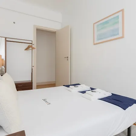 Liiiving In | Light Spacious *