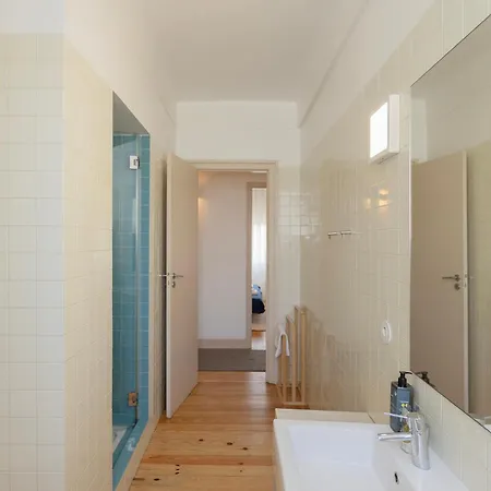 Liiiving In | Light Spacious Porto