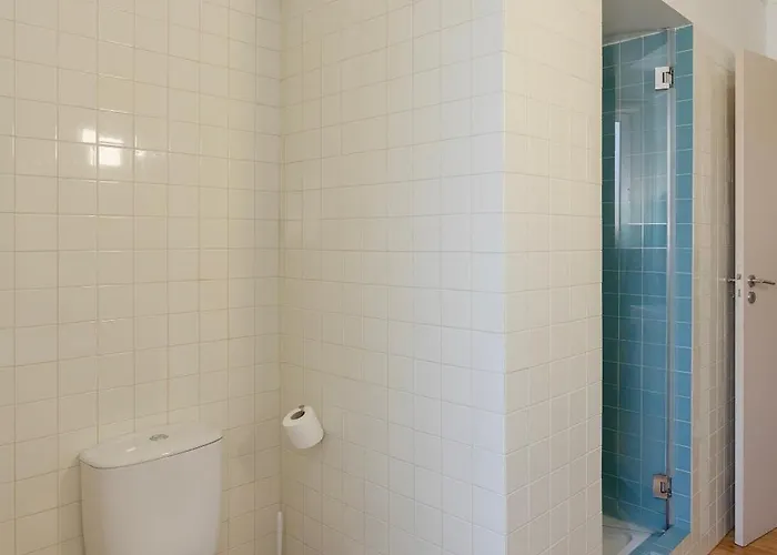 Liiiving In | Light Spacious *