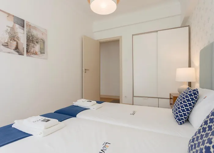 Liiiving In | Light Spacious Porto