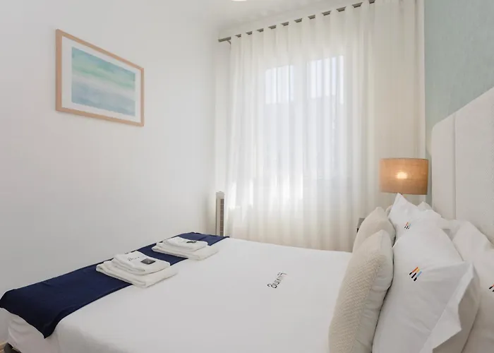 Liiiving In | Light Spacious Apartment