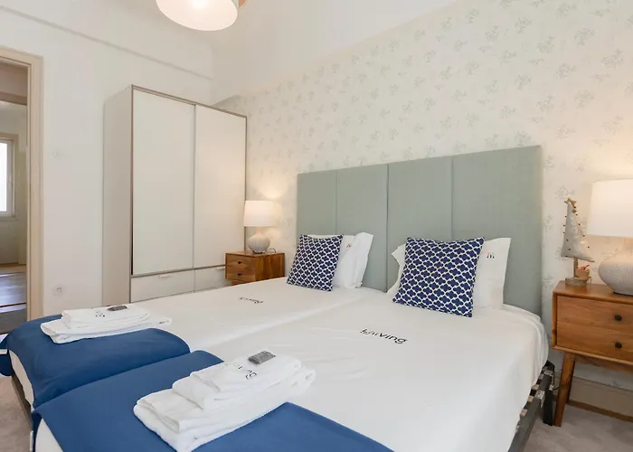 Liiiving In | Light Spacious Apartment *